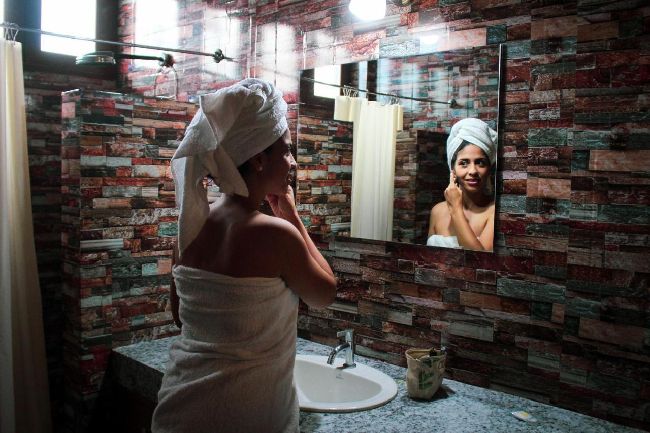 Kartagus Hotel San Salvador Buitenkant foto