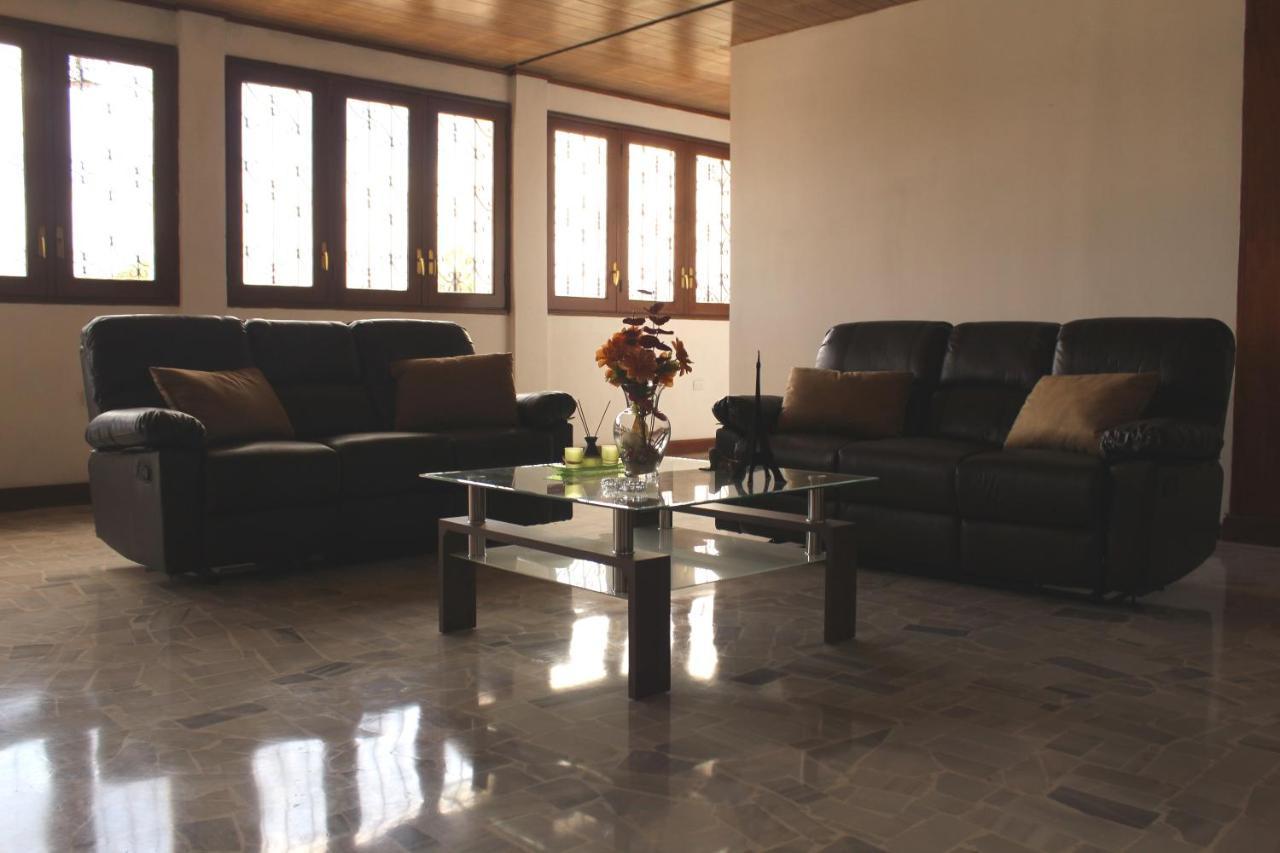 Kartagus Hotel San Salvador Buitenkant foto