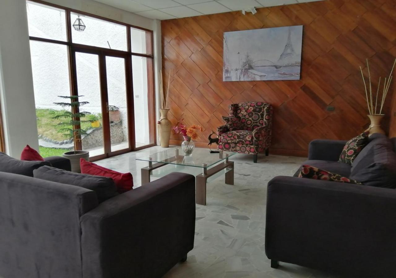 Kartagus Hotel San Salvador Buitenkant foto
